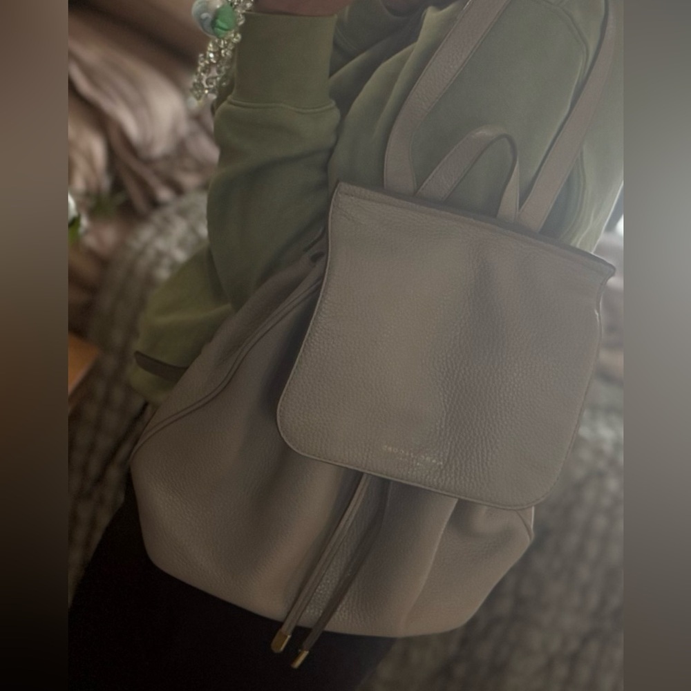 MARC JACOBS pebble leather taupe grey backpack purse gold hardware small medium - Picture 14 of 14